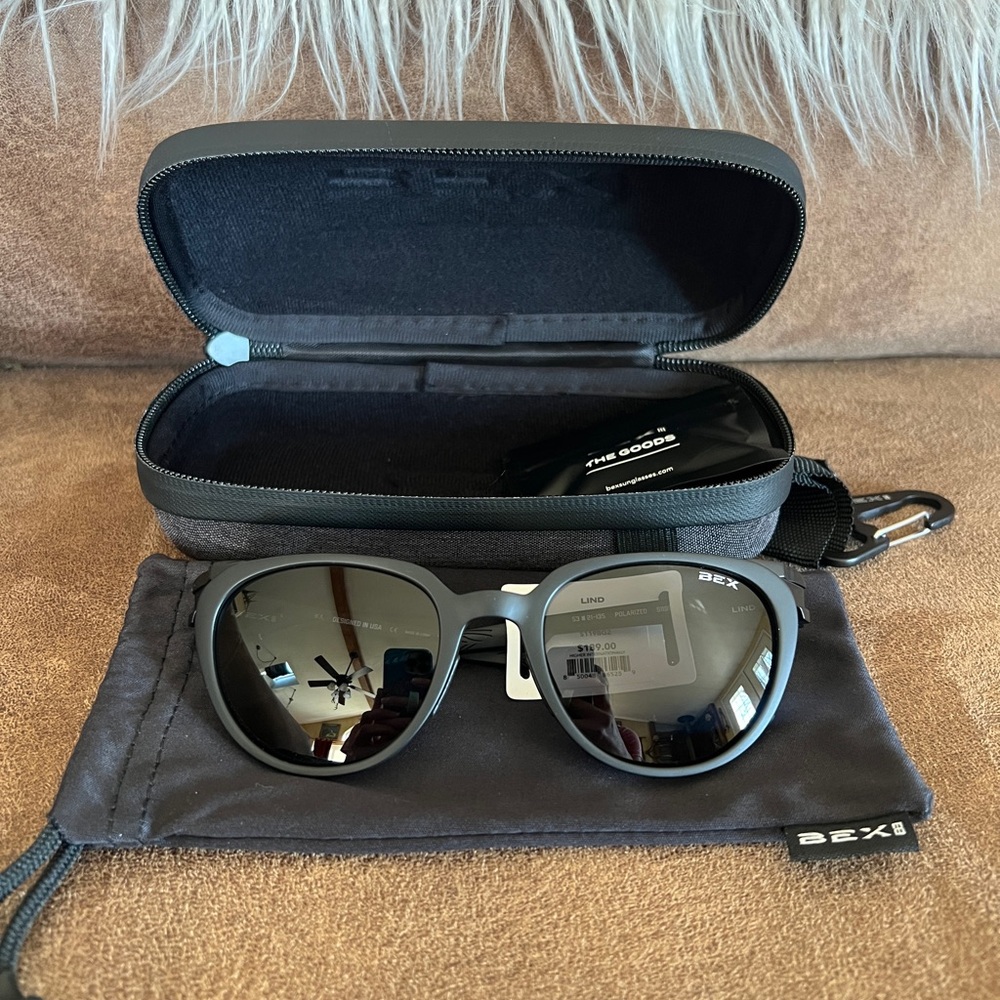 Bex Sunglasses “Lind” Black